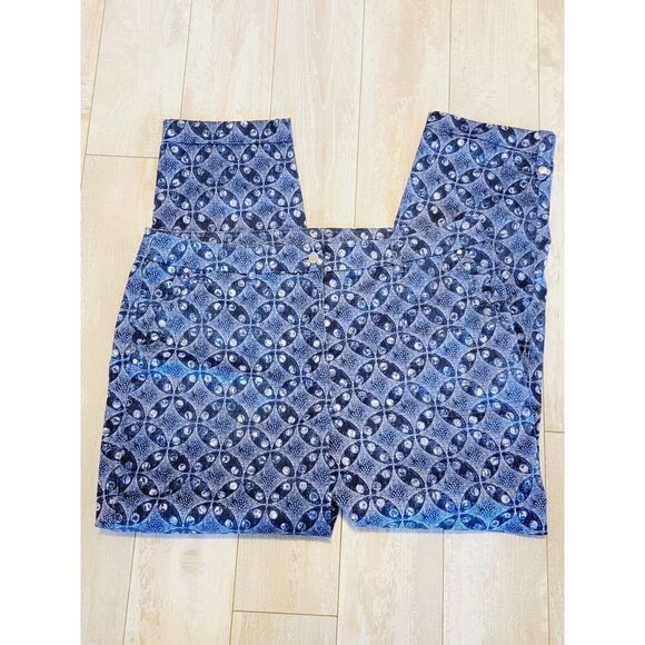 Chico's 2 Blue & White Diamond Ikat Ankle Crop Pants Cuffed Large - Picture 2 of 9